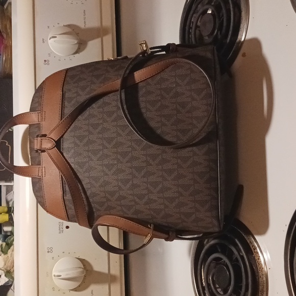Michael Kors lg backpack - Picture 2 of 8